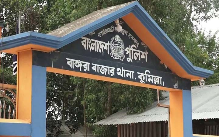 রাস্তায় বৃষ্টির পানি জমা নিয়ে মারামারি, আহত ৮