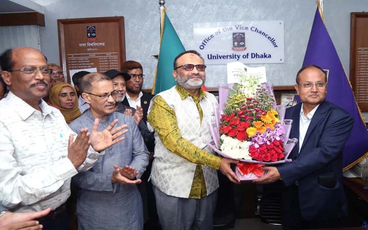 ঢাবির উপাচার্য পদে অধ্যাপক ওবায়দুল ইসলামের যোগদান