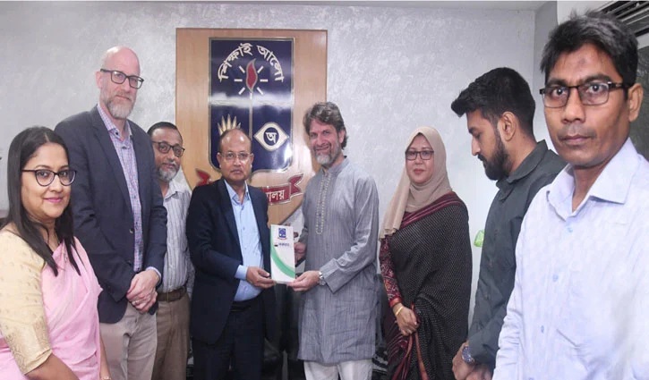 মুসা খান মসজিদ সংরক্ষণে মার্কিন দূতাবাসকে ঢাবি উপাচার্যের ধন্যবাদ
