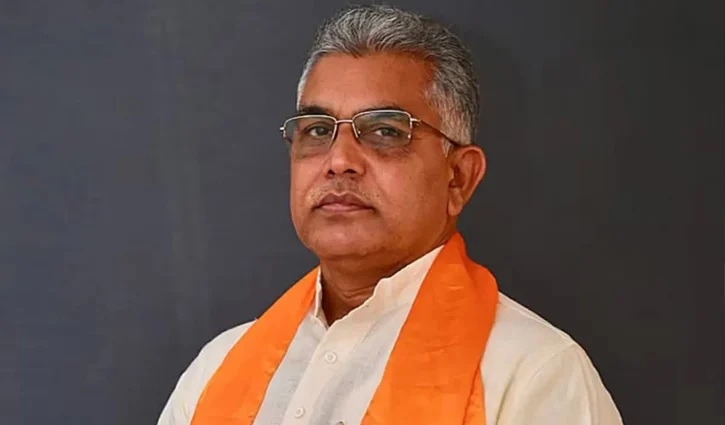 ‘ঝালমুড়ি’ নিয়ে গান গাইলেন বিজেপির মন্ত্রী দিলীপ ঘোষ
