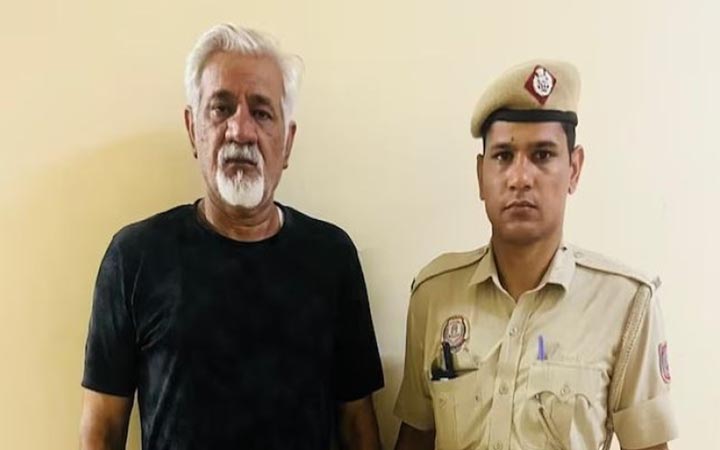 দিল্লির হোটেলে অগ্নিকাণ্ডের ঘটনায় মালিক গ্রেফতার