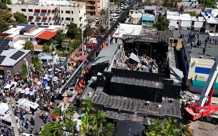 নাইটক্লাবের ছাদ ধসে  নিহত বেড়ে ১৮৪