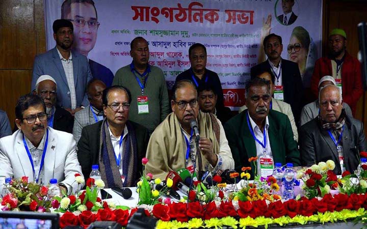 বিএনপি-জামায়াতের মধ্যে কোনো সংঘাত নেই: দুদু