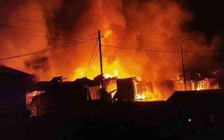 নারায়ণগঞ্জে তোয়ালে তৈরির কারখানায় আগুন