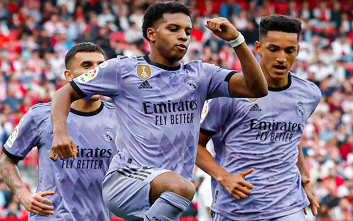 রদ্রিগো জাদুতে পিছিয়ে পড়েও জয় পেল রিয়াল