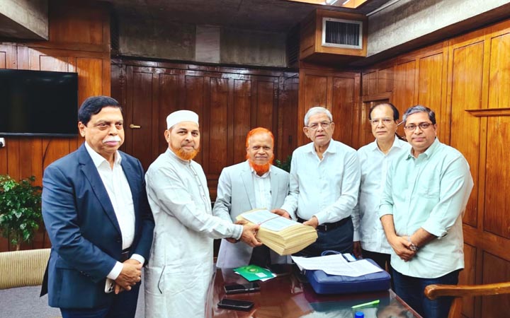 বিরোধীদলীয় এমপিদের ধর্মীয় ও সামাজিক প্রতিষ্ঠানের উন্নয়নে বিশেষ বরাদ্দপত্র হস্তান্তর