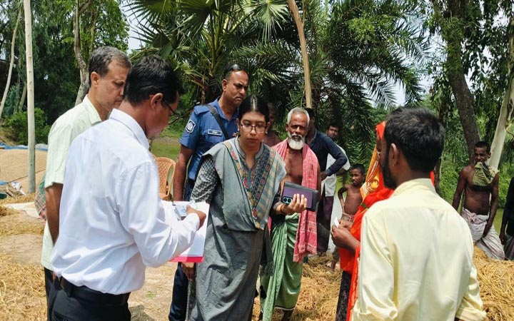 সিংড়ায় ফসলি জমিতে পুকুর খনন করায় লাখ টাকা জরিমানা