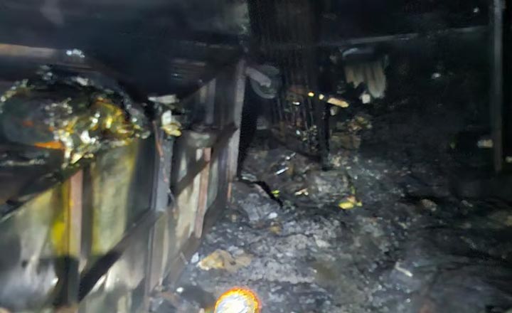 শাহজালাল বিমানবন্দরে ময়লার স্তূপে আগুন