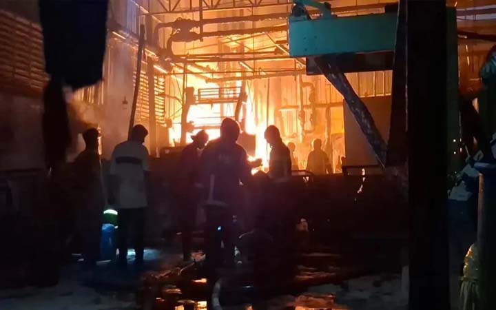 নরসিংদীতে বয়লার বিস্ফোরণে দগ্ধ ৬