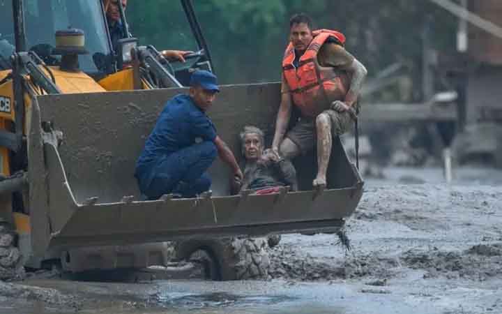 নেপালে হঠাৎ কেন এই ভয়াবহ বন্যা, জানা গেল মূল কারণ