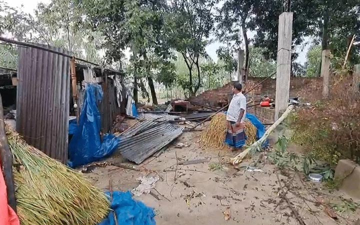 কালবৈশাখী ঝড়ে লণ্ডভণ্ড গাইবান্ধার ৫ ইউনিয়ন