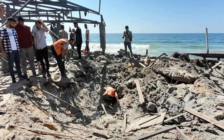 গাজায় সমুদ্রতীরবর্তী ক্যাফেতে ইসরাইলের হামলায় নিহত ৩৯