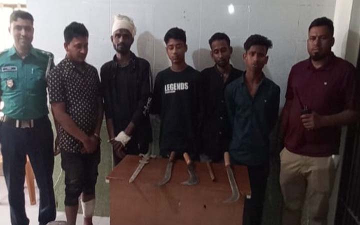 গাজীপুরে ৫ ডাকাত গ্রেফতার