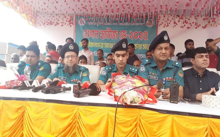 গাজীপুরে পুলিশের বিভিন্ন সমস্যার কথা জানালেন জনতা