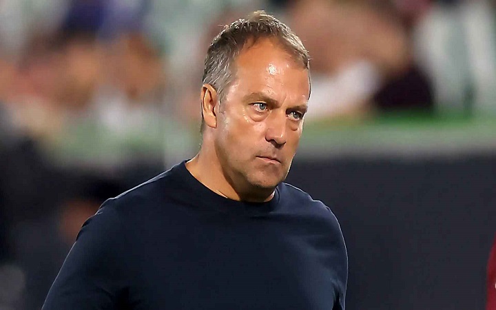 দুই ম্যাচের জন্য নিষিদ্ধ বার্সেলোনা কোচ ফ্লিক