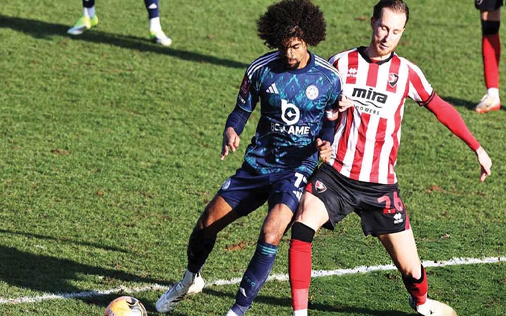 এফএ কাপের চতুর্থ রাউন্ডে হামজার লেস্টার সিটি