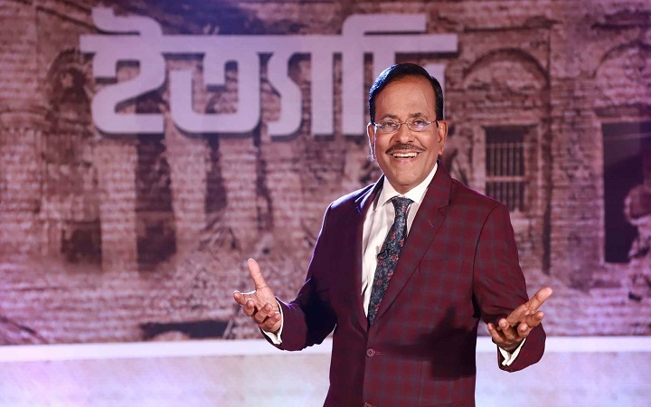 ঘূর্ণিঝড়ের কবলে হানিফ সংকেতের ‘ইত্যাদি’