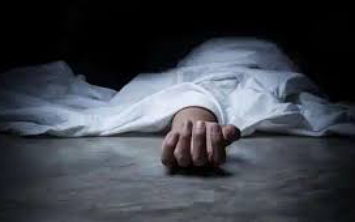 গাছ থেকে পড়ে এক ব্যক্তি নিহত