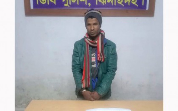 ঝিনাইদহে মাদক কারবারি আটক