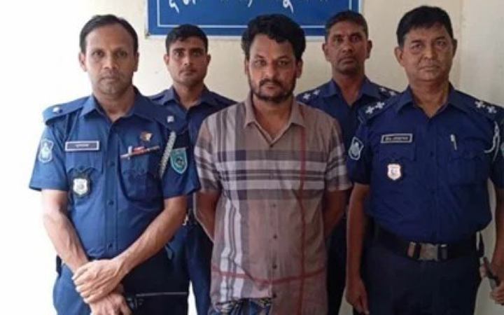 ৭৫ বোতল ফেনসিডিলসহ আটক ১