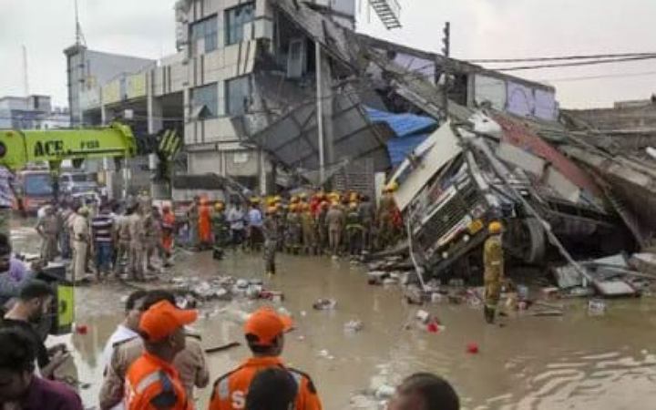 ভারতের লখনৌতে ভবন ধসে অন্তত ৮ নিহত আহত ২৮