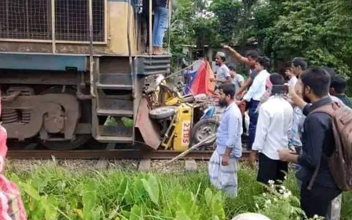 ময়মনসিংহে ট্রেনের ধাক্কায় নিহত ১