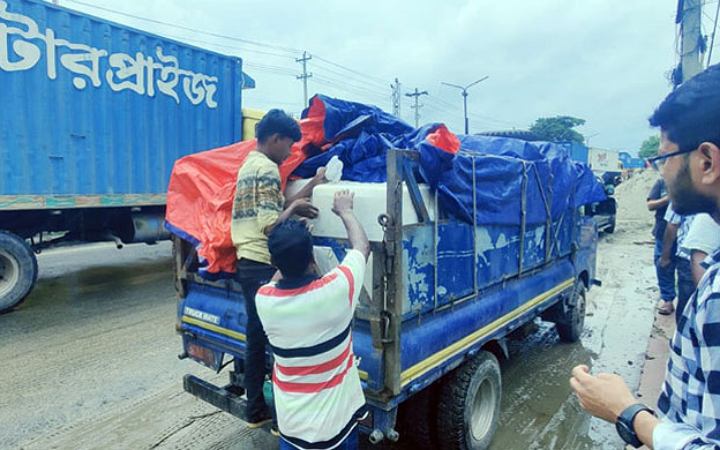 প্রথম চালানে ১৮ টন ইলিশ ভারতে রপ্তানি হয়েছে