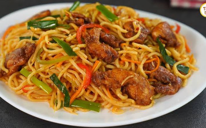 চিকেন চাউমিন তৈরির সবচেয়ে সহজ রেসিপি