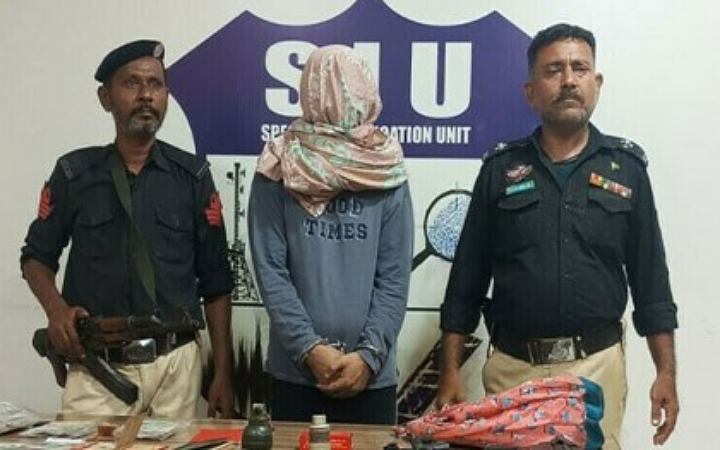 পাকিস্তানের করাচিতে বোমাসহ ভারতীয় এজেন্ট গ্রেপ্তার