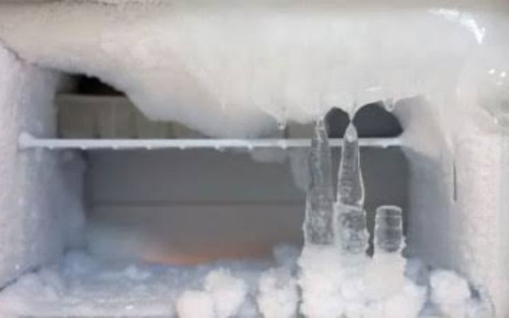 ফ্রিজে অতিরিক্ত বরফ জমলে করনীয়