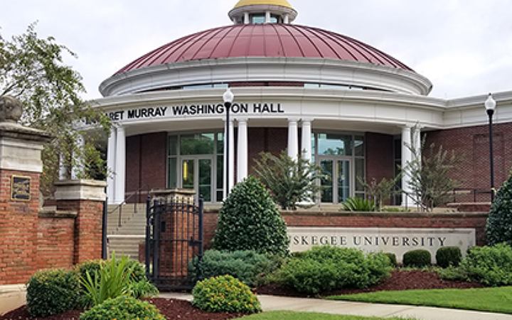 যুক্তরাষ্ট্রের টাস্কেগি বিশ্ববিদ্যালয়ে বন্দুক হামলায় নিহত ১ আহত ১৬