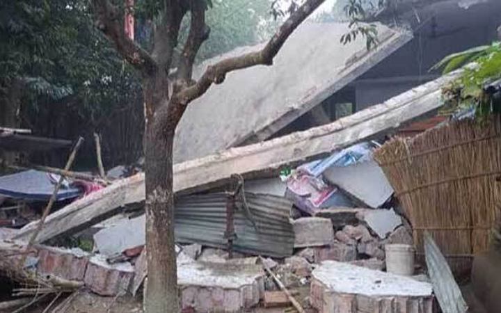 শক্তিশালী বিস্ফোরণে কেঁপে উঠলো পশ্চিমবঙ্গ, নিহত ৩