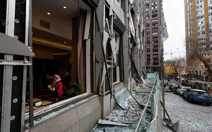 ইউক্রেনে ছয় বিদেশি দূতাবাসে রাশিয়ার ক্ষেপণাস্ত্র হামলা