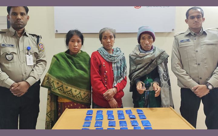 পাঁচ হাজার পিস ইয়াবাসহ আটক ৩