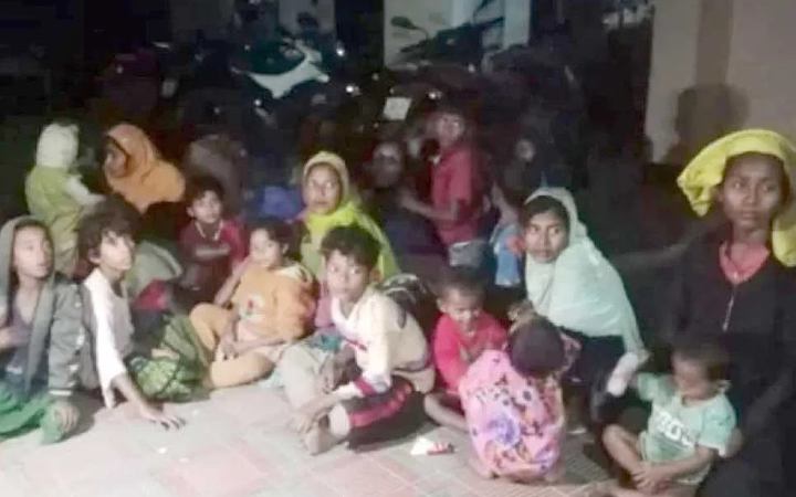 টেকনাফে অনুপ্রবেশকালে ৩৮ রোহিঙ্গা আটক