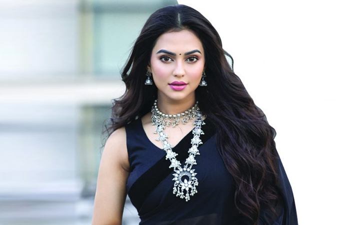 যেভাবে নায়িকা হয়েছিলেন নুসরাত ফারিয়া