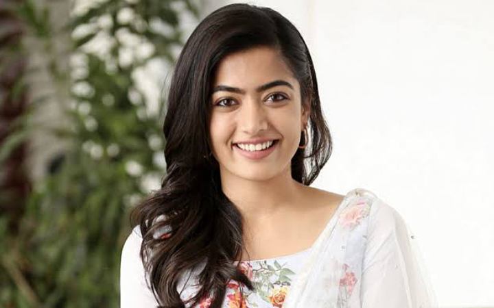 দীর্ঘদিন পর প্রেমের কথা স্বীকার করলেন রাশমিকা