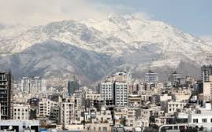 তীব্র শীতের কারণে ইরানের ১০ প্রদেশে স্কুল বন্ধ