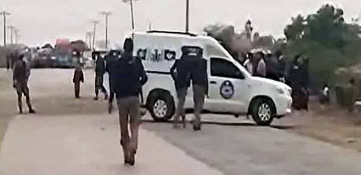 পাকিস্তানে অস্ত্রধারীদের হামলায় নিহত ৭