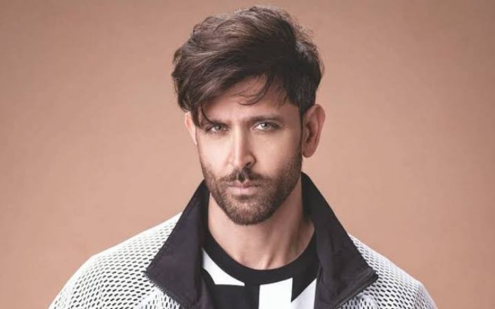 গানের শুটিং করতে গিয়ে পায়ে আঘাত পেলেন হৃতিক