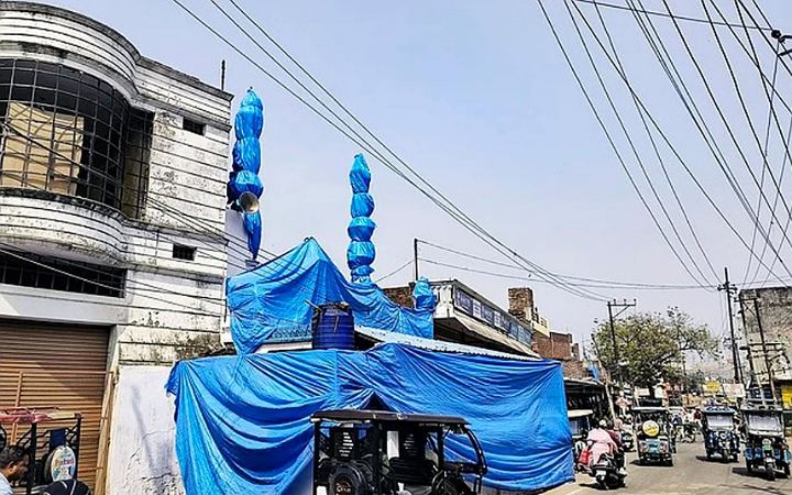 এবার হোলি উপলক্ষে ভারতে ১০ টি মসজিদ ত্রিপল দিয়ে ঢেকে দিয়া হবে