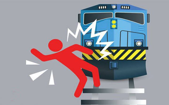 উল্লাপাড়ায় ট্রেনে কাটা পড়ে স্কুলছাত্রীর মৃত্যু