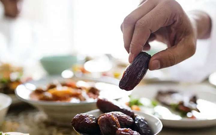 যাদের রোজা মানে শুধুই না খেয়ে থাকা