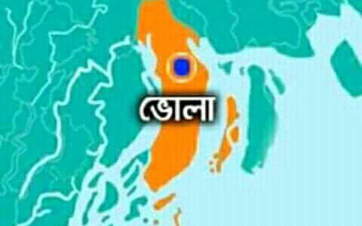 ভোলায় ৭ টি আগ্নেয়াস্ত্রসহ ৫ জলদস্যু আটক করেছে কোস্টগার্ড