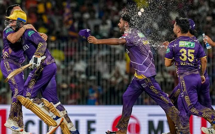 কেকেআরের সবাই বাজিতে আসক্ত! বিস্ফোরক দাবি রমনদীপের