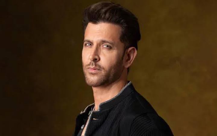 এবার চমক নিয়ে আসছেন হৃতিক