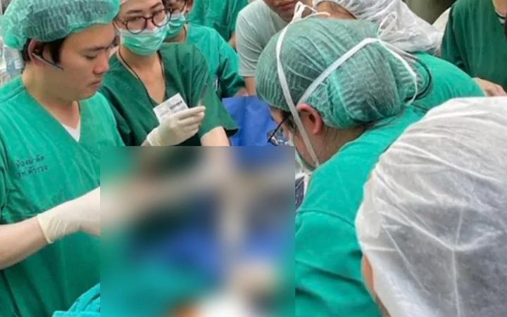 থাইল্যান্ডের ভয়াবহ ভূমিকম্পের মধ্যেই,রাস্তাতেই শিশুর জন্ম দিলেন মা