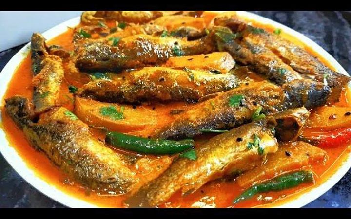 রেসিপি : আলু পটলে টেংরা মাছের পাতলা ঝোল