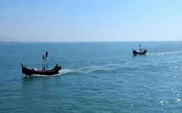 বঙ্গোপসাগর থেকে ১১ বাংলাদেশি জেলেকে ধরে নিয়ে গেছে আরাকান আর্মি