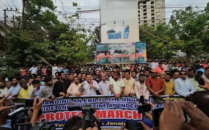 ইসরায়েল রাষ্ট্রকে বিশ্ব থেকে বিচ্ছিন্ন করে দেওয়া উচিত: ব্যারিস্টার মীর মোহাম্মদ হেলাল উদ্দীন